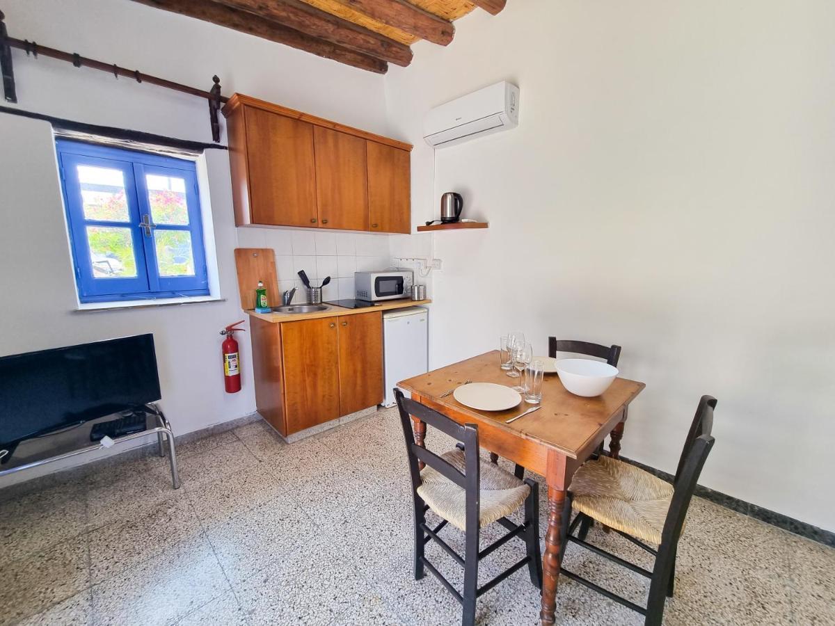 Athena'S Pool Oasis Apartment Skarinou Bagian luar foto