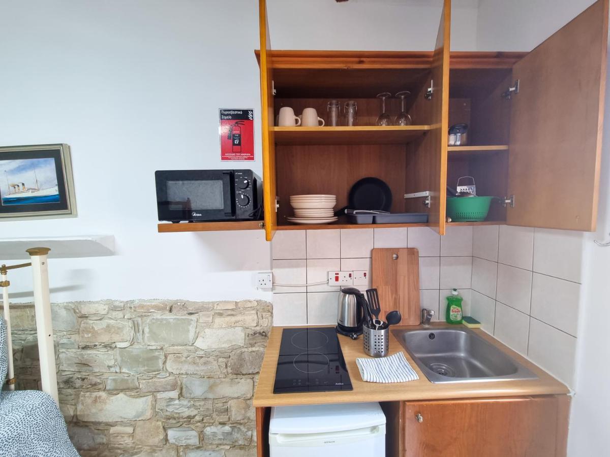 Athena'S Pool Oasis Apartment Skarinou Bagian luar foto