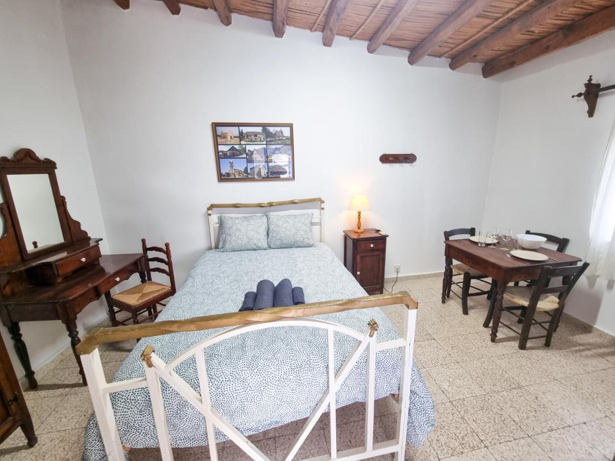 Athena'S Pool Oasis Apartment Skarinou Bagian luar foto