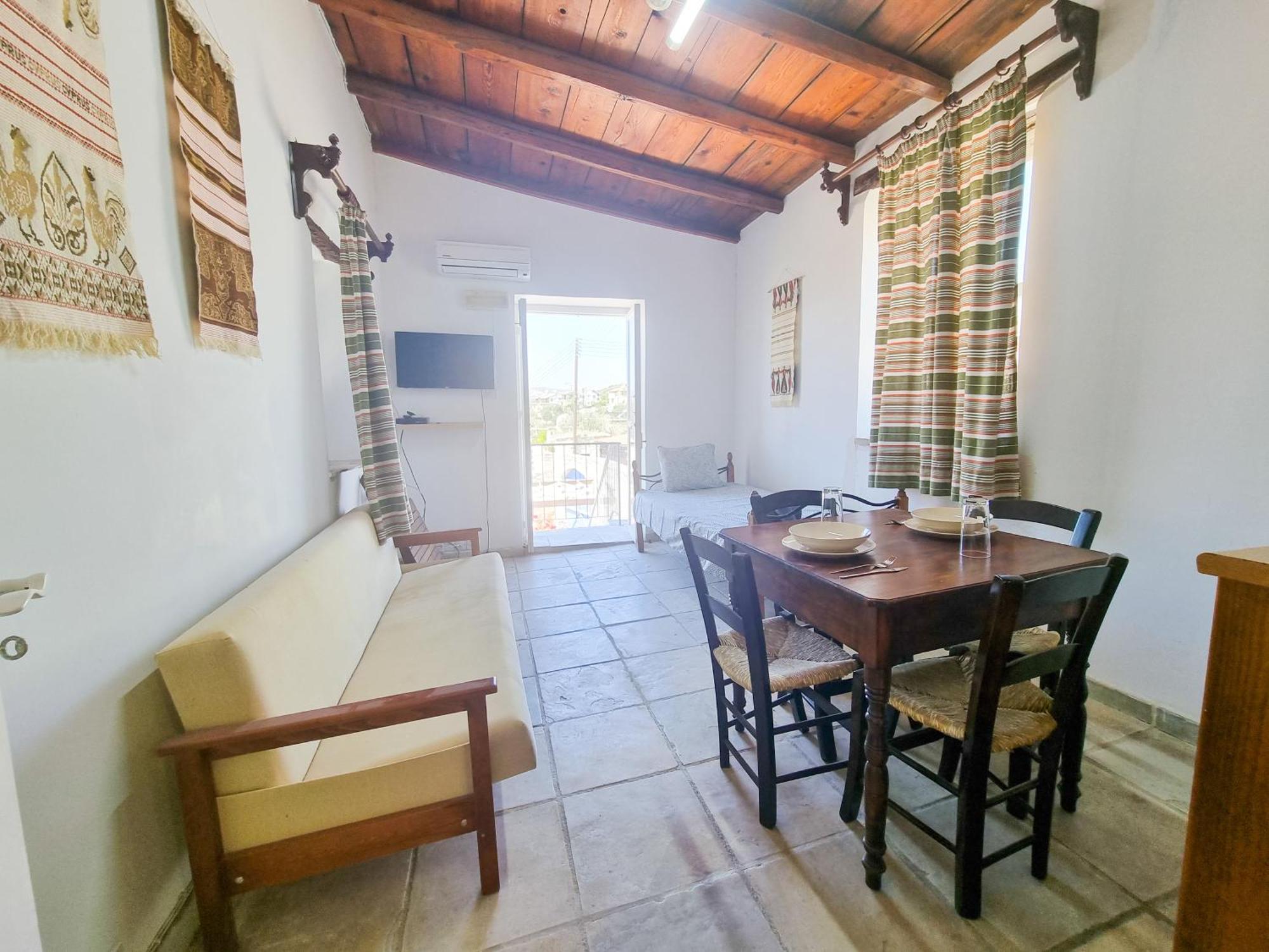 Athena'S Pool Oasis Apartment Skarinou Bagian luar foto